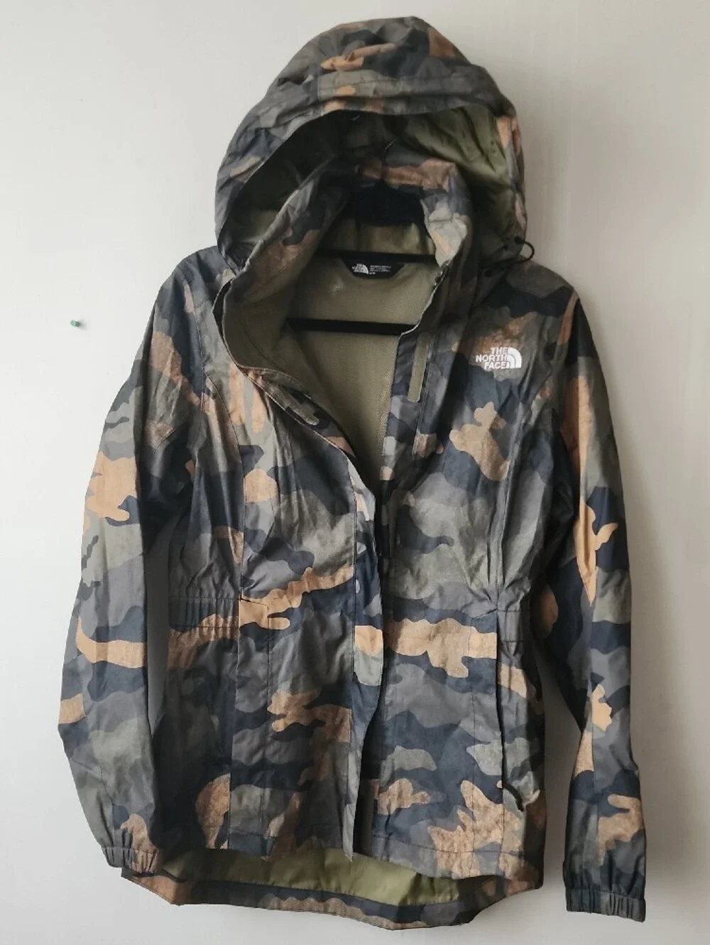 The North Face Women’s Camo Hooded Jacket - Olive/Black/Tan